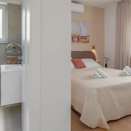 N Pensión 4*